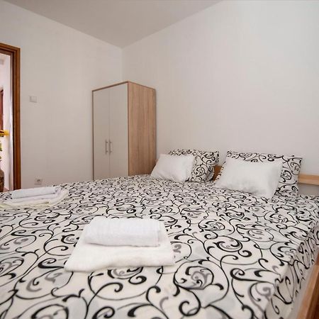 Apartman Nina Stari Grad Τρέμπινιε Εξωτερικό φωτογραφία