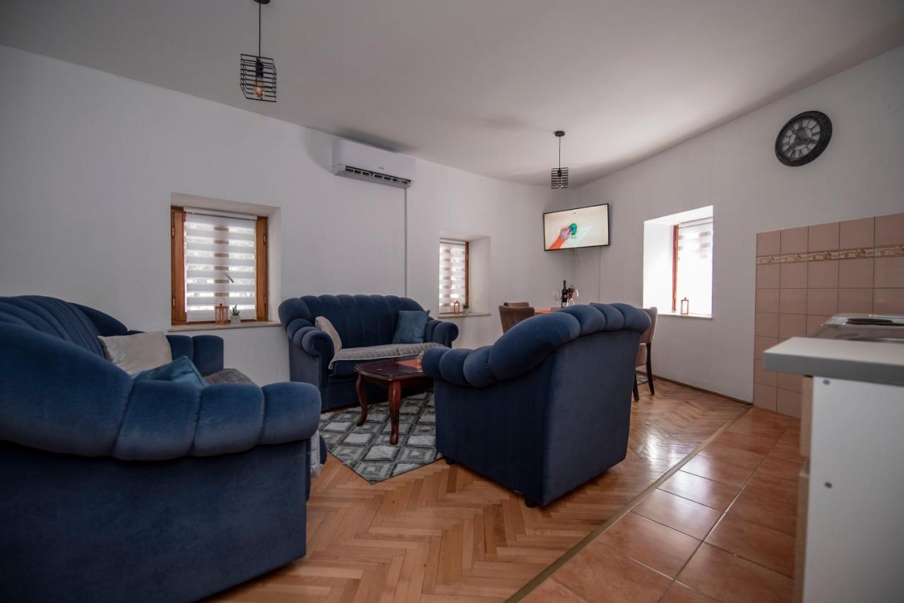 Apartman Nina Stari Grad Τρέμπινιε Εξωτερικό φωτογραφία